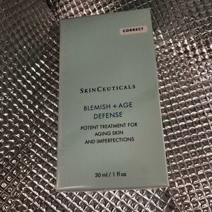 SkinCeuticals Blemish + Age Defense Serum - Light Blue